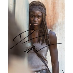 GURIRA Danai (The Walking...