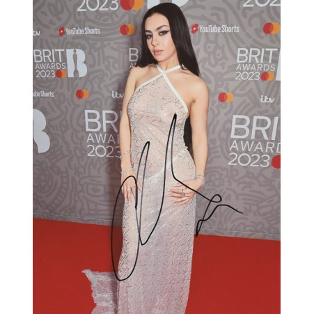 Autographe XCX Charli , Vente Photo Dédicacée XCX Charli- All Autographes
