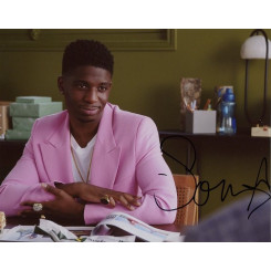 ARNOLD Samuel (Emily in Paris)