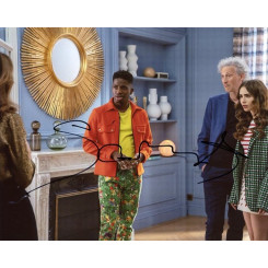 ARNOLD Samuel (Emily in Paris)