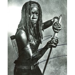 GURIRA Danai (The Walking...