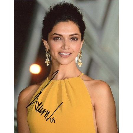 Signed Autograph PADUKONE Deepika - All-Autographes.com
